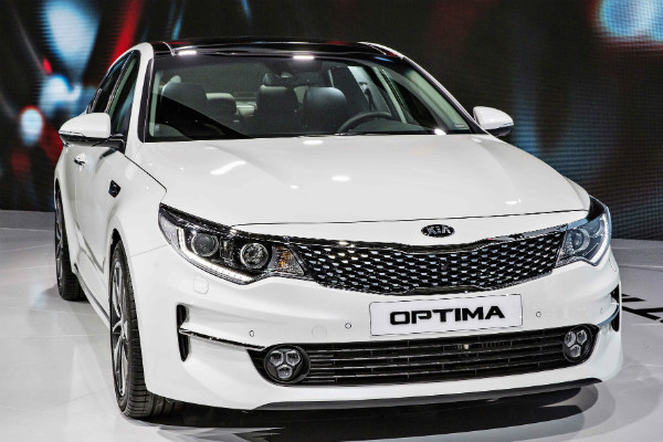 Новый Kia Optima появится в России весной 2016 года